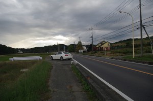 東松山付近の道路はまわりに自然が多く爽快です